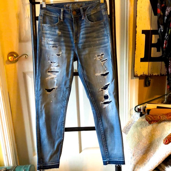 American Eagle Size 4 Hi-Rise Crop Jegging - Distressed Faded Wash Super Stretch - Picture 1 of 8